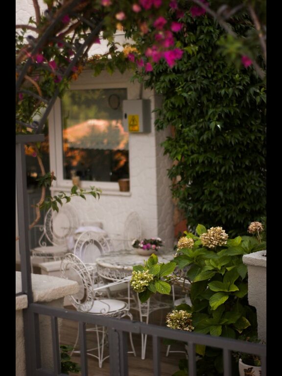 Tips for Creating a Cosy and Inviting Outdoor Garden Space